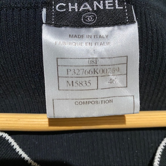 ❌SOLD❌ CHANEL Stretch Knit Dress EUC! - Picture 7 of 8